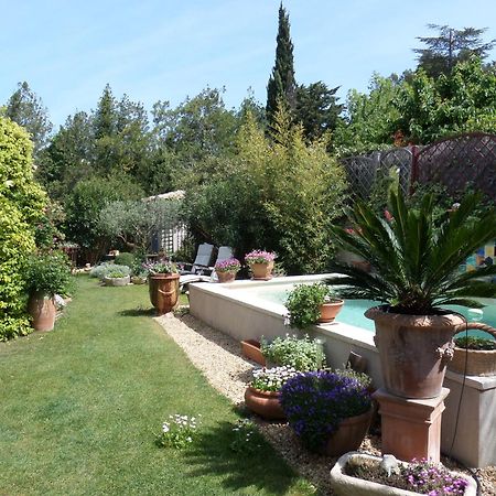 Le Clos Martin Eyragues ภายนอก รูปภาพ
